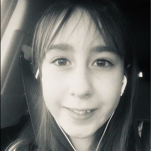 Meet your Posher, Lily